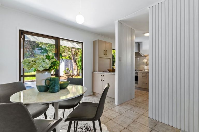 Photo of property in 56 Pemberton Avenue, Bayview, Auckland, 0629