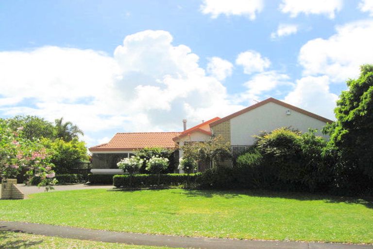 Photo of property in 17 Chippewa Place, Conifer Grove, Takanini, 2112