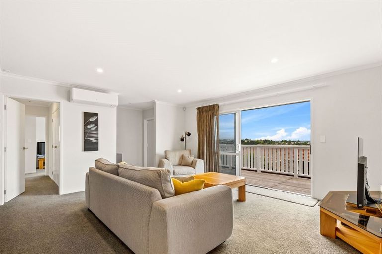 Photo of property in 22a Raelene Place, Massey, Auckland, 0614