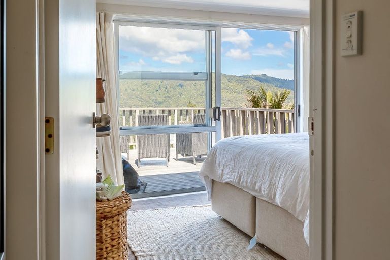 Photo of property in 13 Lookout Drive, Laingholm, Auckland, 0604