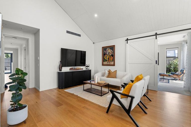 Photo of property in 34 Evelyn Crescent, Marshland, Christchurch, 8083