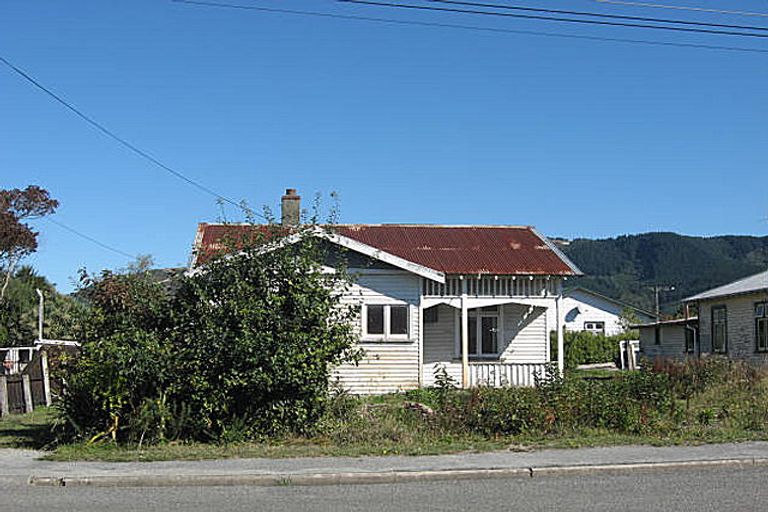 Photo of property in 21 George Street, Waimate, 7924