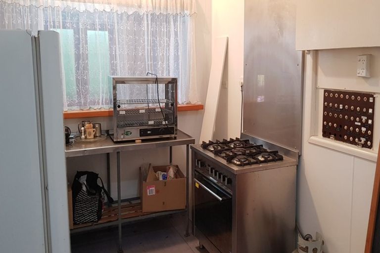 Photo of property in 19 Bedford Street, Patea, 4520