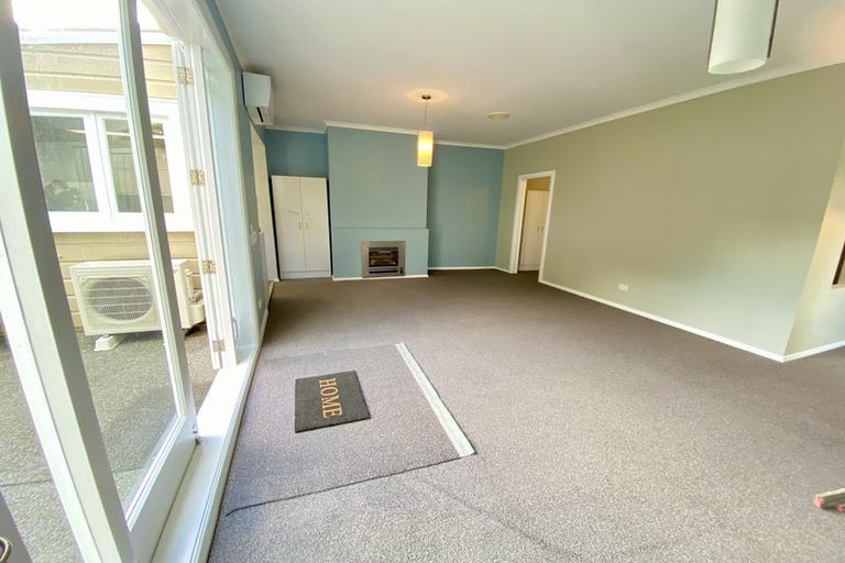 Photo of property in 3/38 Edinburgh Terrace, Berhampore, Wellington, 6023