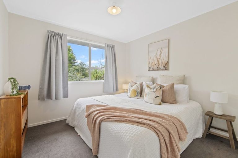 Photo of property in 94 Salamanca Road, Sunnynook, Auckland, 0620