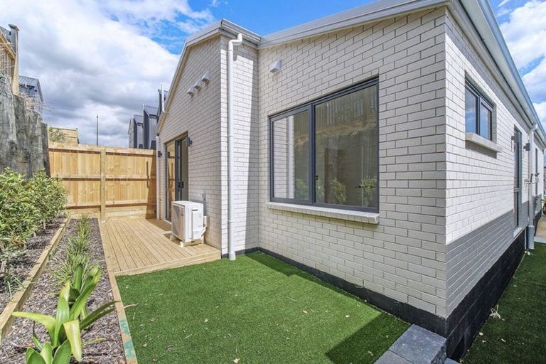 Photo of property in 67 Taukahiwi Road, Pukekohe, 2120