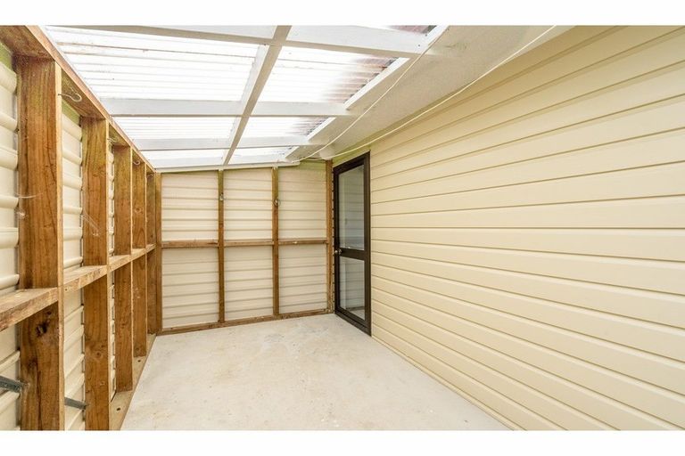 Photo of property in 66 Clifden Highway, Tuatapere, 9691