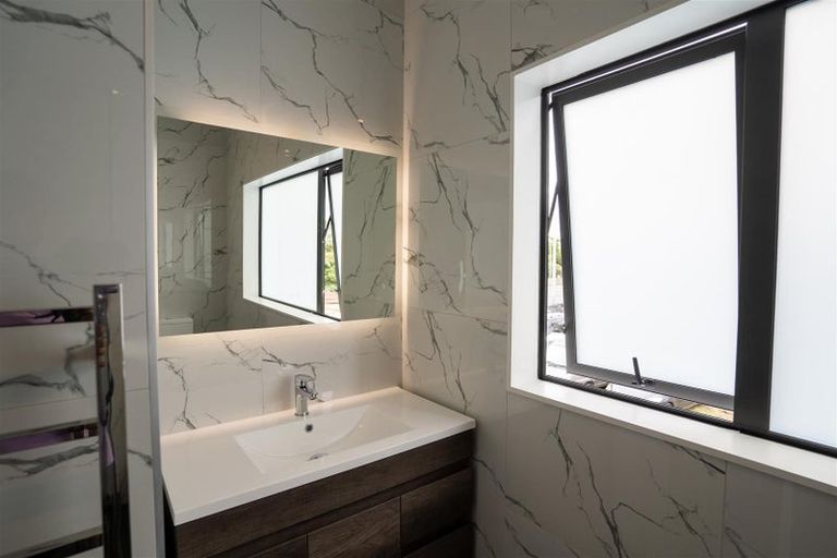 Photo of property in 23b Great South Road, Papatoetoe, Auckland, 2025