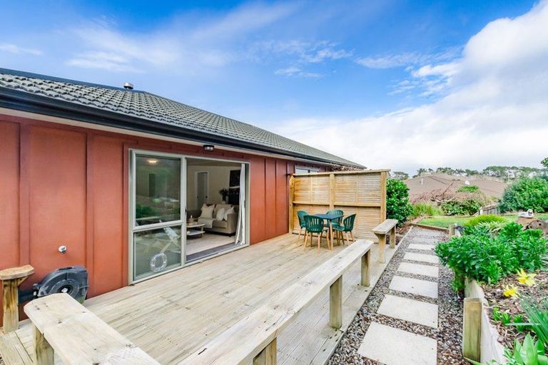 Photo of property in 23 Ashleigh Way, Waikanae Beach, Waikanae, 5036