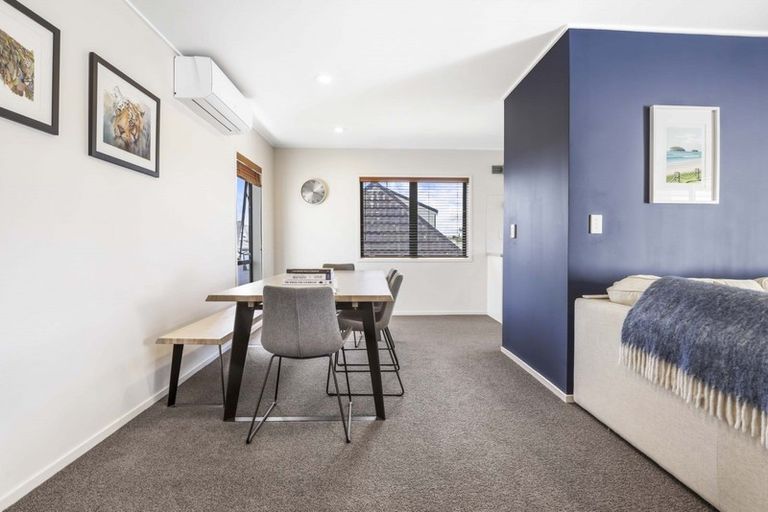 Photo of property in 2a Burn-murdoch Street, St Andrews, Hamilton, 3200