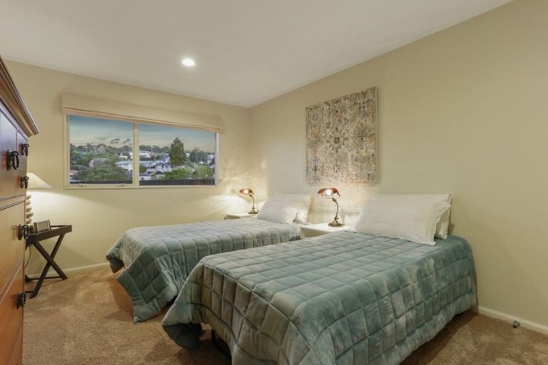 Photo of property in 86 William Bayes Place, Red Beach, 0932