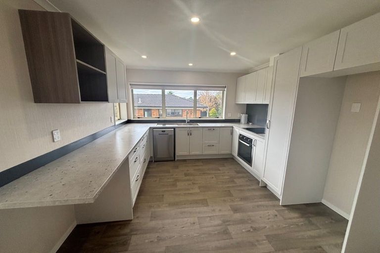 Photo of property in 58a Edgewater Parade, Waiuku, 2123