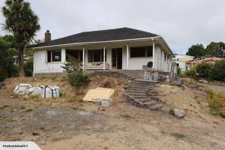 Photo of property in 56 Pah Road, Cockle Bay, Auckland, 2014