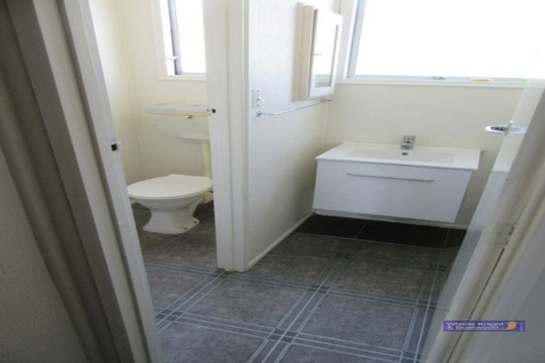 Photo of property in 4/49 Picton Avenue, Riccarton, Christchurch, 8011