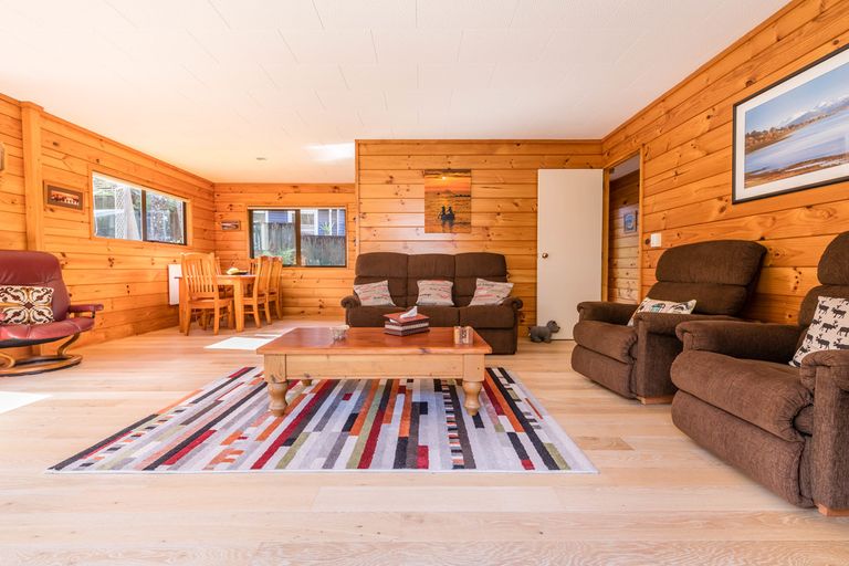 Photo of property in 143 Woodlands Park Road, Titirangi, Auckland, 0604