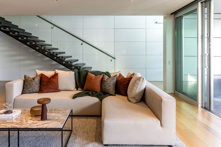 Photo of property in 363 Peninsula Road, Kelvin Heights, Queenstown, 9300