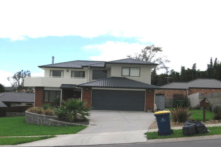 Photo of property in 5 Oratia Drive, Glen Eden, Auckland, 0602