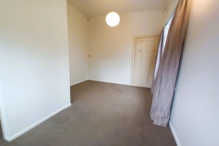 Photo of property in 1/12 Northumberland Avenue, Belmont, Auckland, 0622