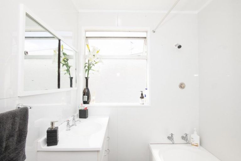 Photo of property in 38 Lyndhurst Street, Awapuni, Gisborne, 4010