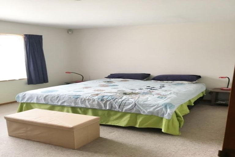 Photo of property in 11 Phoenix Lane, Northcote, Christchurch, 8052