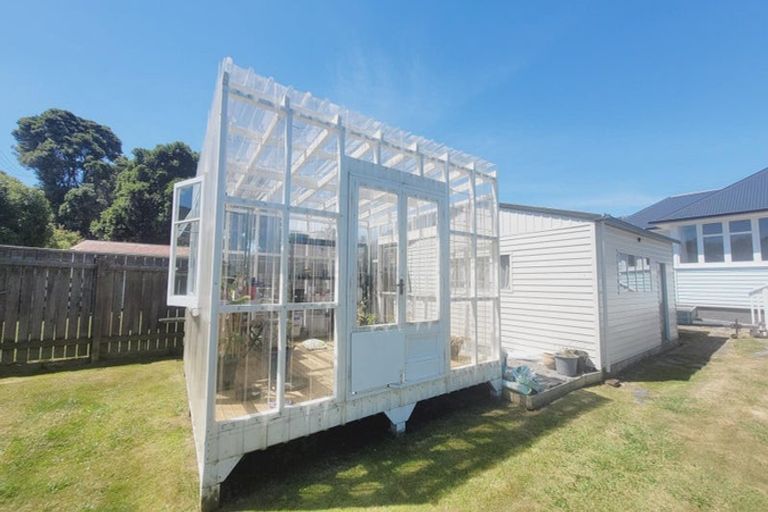 Photo of property in 21 Dimock Street, Titahi Bay, Porirua, 5022