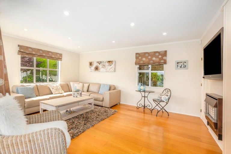 Photo of property in 15 Bosun Terrace, Whitby, Porirua, 5024