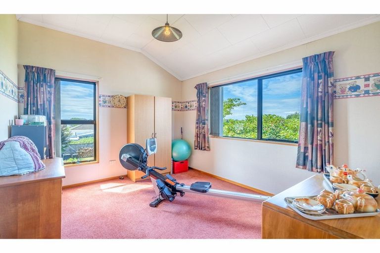 Photo of property in 10 Coronation Street, Strathern, Invercargill, 9812