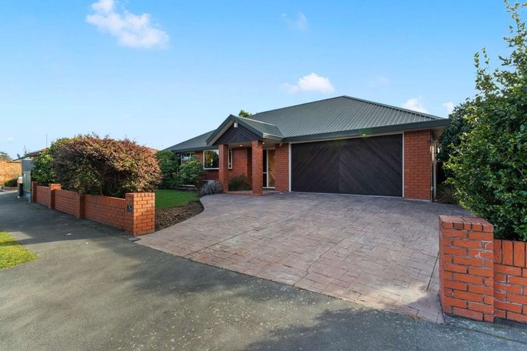 Photo of property in 5 Lowry Avenue, Redwood, Christchurch, 8051