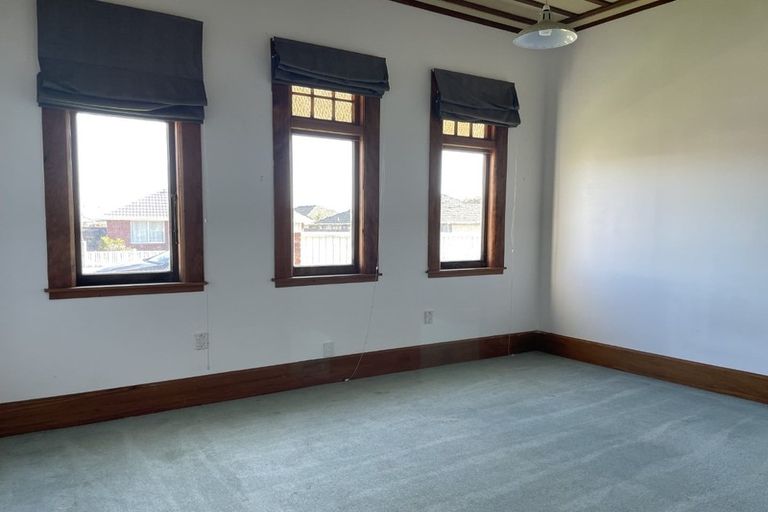 Photo of property in 3 Carow Street, Palmerston North, 4410