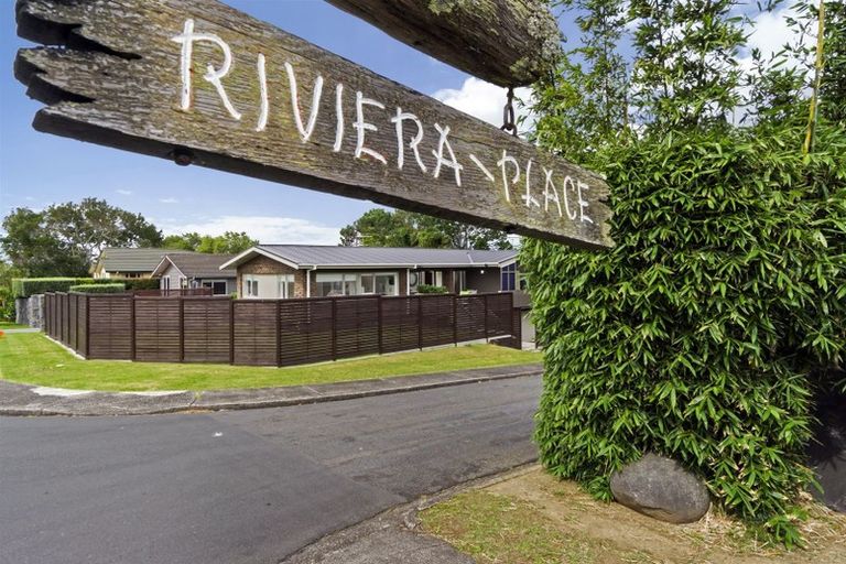 Photo of property in 8 Riviera Place, Hauraki, Auckland, 0622