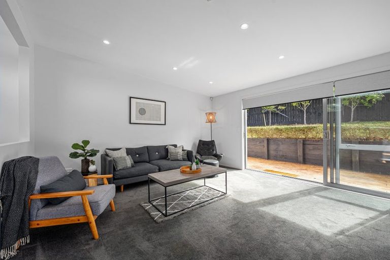 Photo of property in 21 King Richard Place, Browns Bay, Auckland, 0630