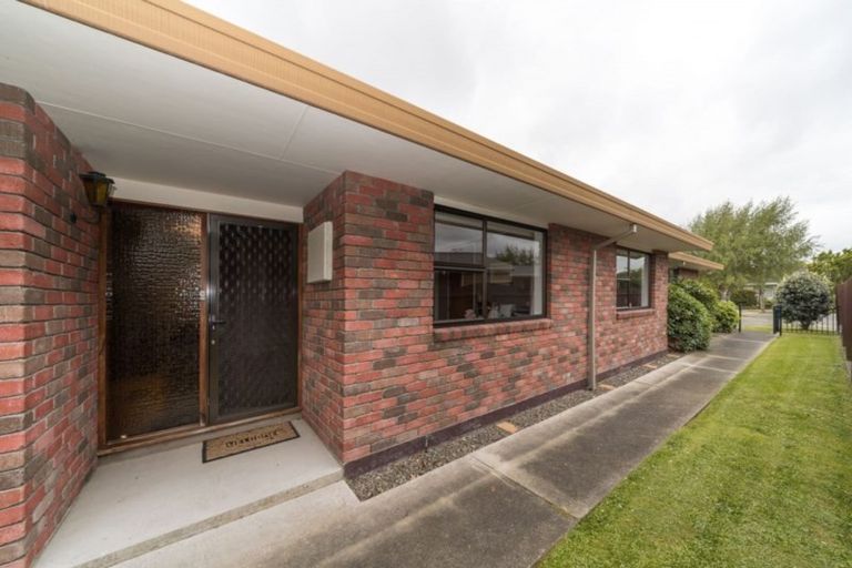 Photo of property in 10 Akaroa Avenue, Awapuni, Palmerston North, 4412