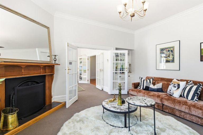 Photo of property in 15 Lucknow Terrace, Khandallah, Wellington, 6035