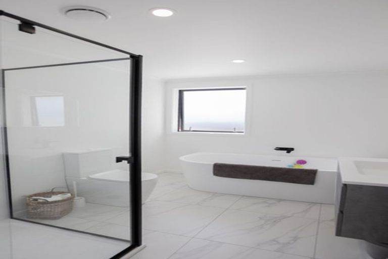 Photo of property in 68 Park Street, Winton, 9720