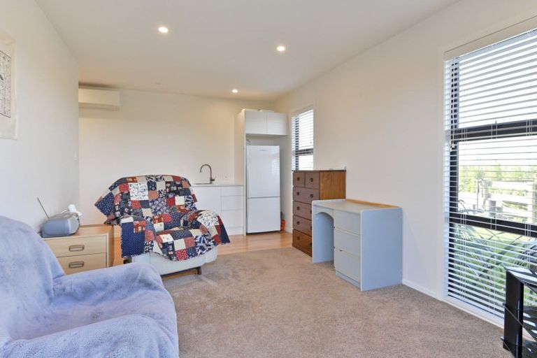Photo of property in 69a Pirau Road, Fernhill, Napier, 4183