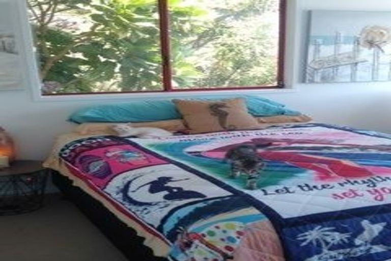 Photo of property in 35 Piha Road, Piha, New Lynn, 0772