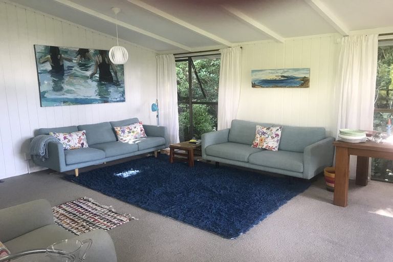 Photo of property in 185 Laingholm Drive, Laingholm, Auckland, 0604