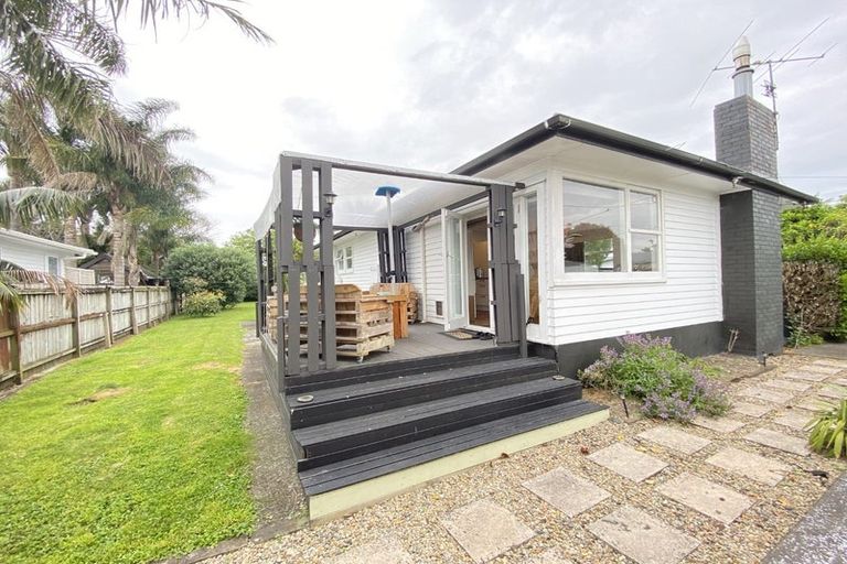 Photo of property in 673 Te Atatu Road, Te Atatu Peninsula, Auckland, 0610