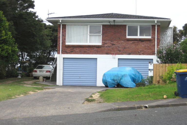 Photo of property in 1/45 Stanley Road, Glenfield, Auckland, 0629