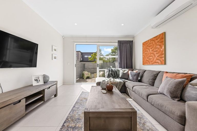 Photo of property in 7 Harewood Street, Whenuapai, Auckland, 0618