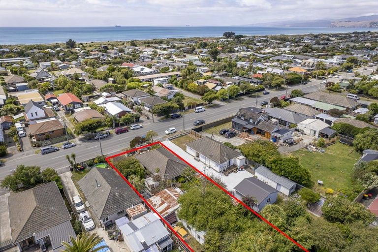 Photo of property in 104 Estuary Road, South New Brighton, Christchurch, 8062