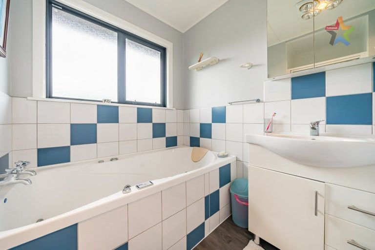 Photo of property in 325 Wellington Road, Wainuiomata, Lower Hutt, 5014