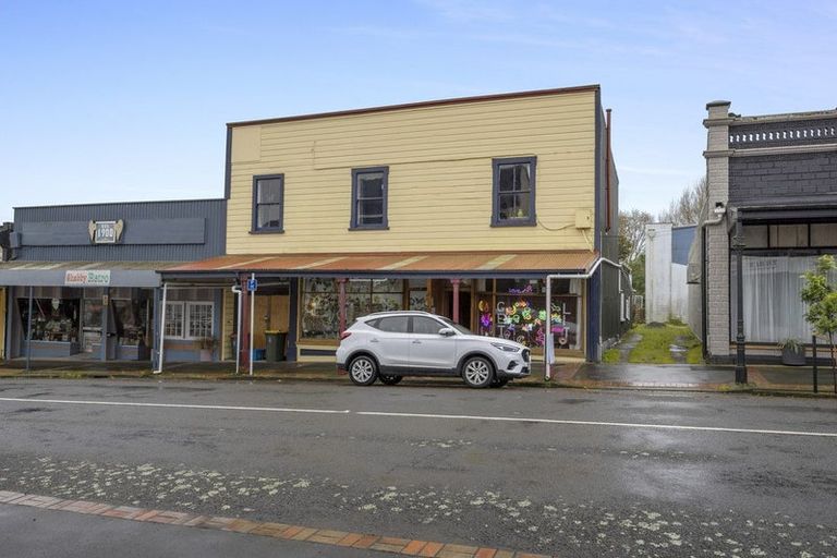 Photo of property in 96 Bridge Street, Eltham, 4322