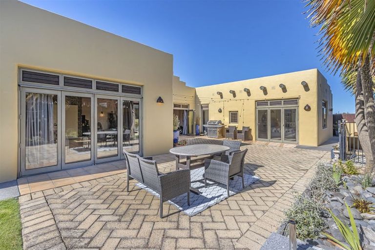 Photo of property in 21 Amoka Crescent, Parklands, Christchurch, 8083