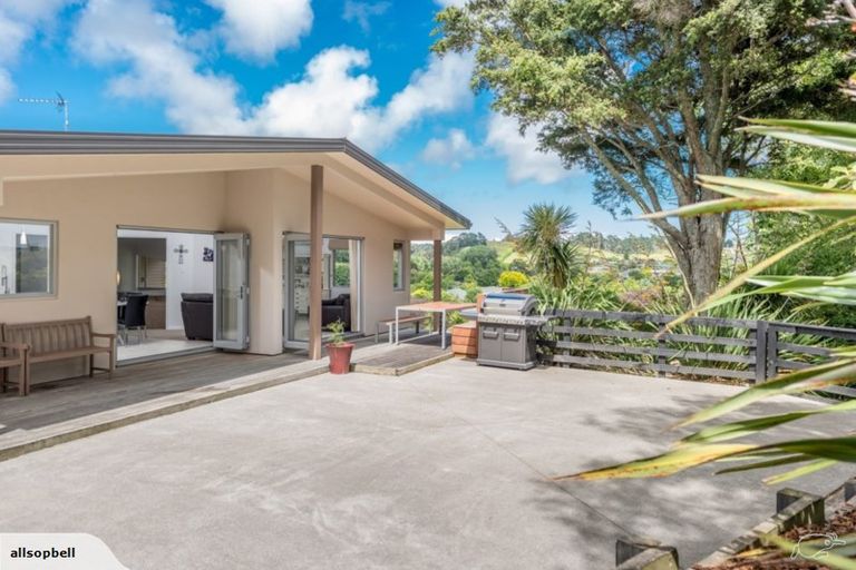 Photo of property in 49 Freshfields Road, Waimauku, 0812