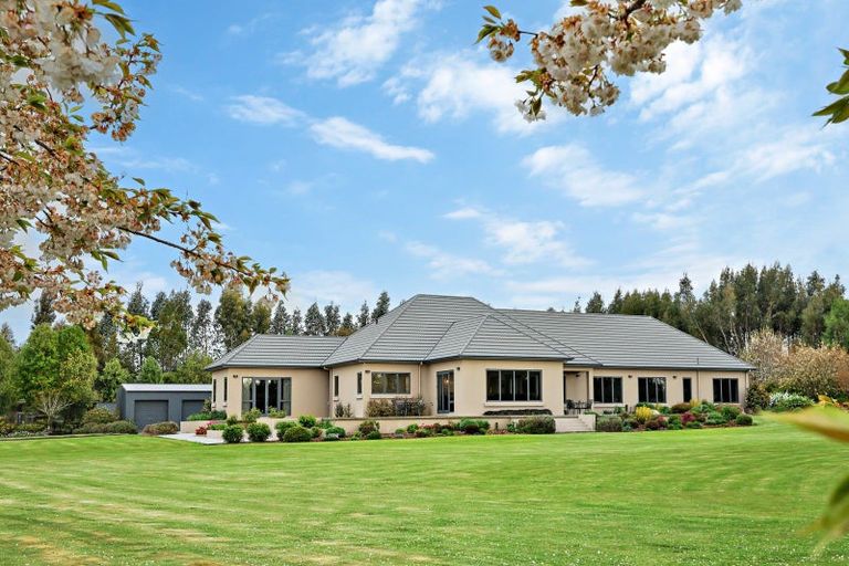 Photo of property in 41 Arcadia Place, Seaward Bush, Invercargill, 9812