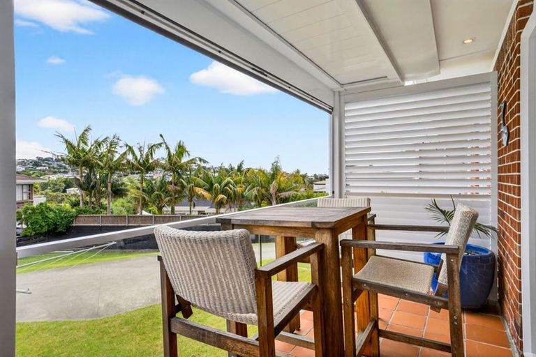 Photo of property in 2/35 Rangitoto Terrace, Milford, Auckland, 0620