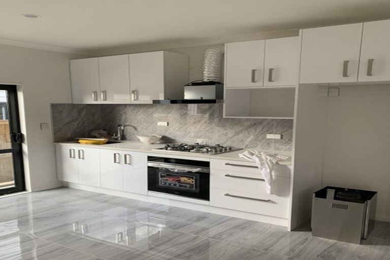 Photo of property in 98 Tir Conaill Avenue, Flat Bush, Auckland, 2019