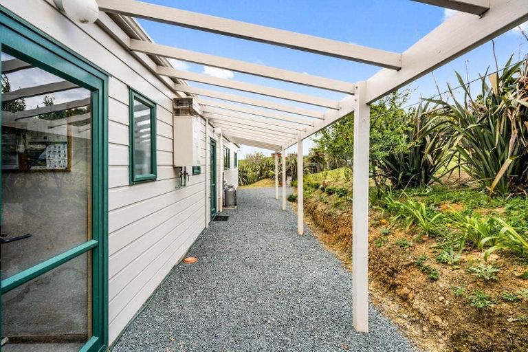 Photo of property in 105 Gorge Road, Maungaturoto, 0520