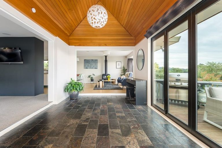 Photo of property in 19 Bengal Drive, Cashmere, Christchurch, 8022